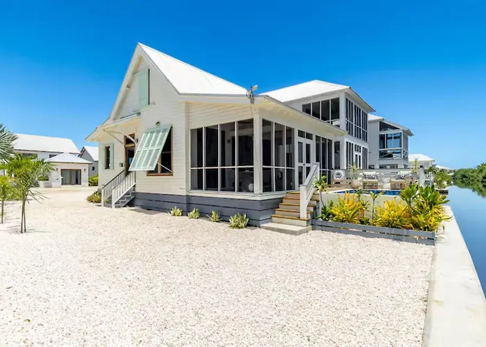 Modern House With Océano View In Belize